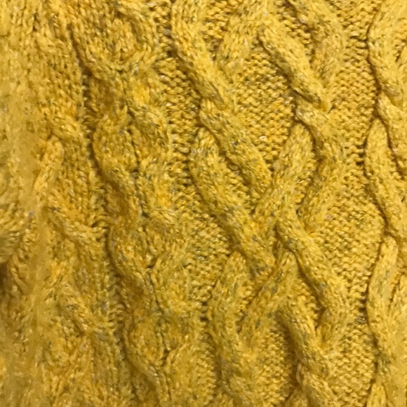 NWOT Gold loft sweater size medium like new - Picture 5 of 8